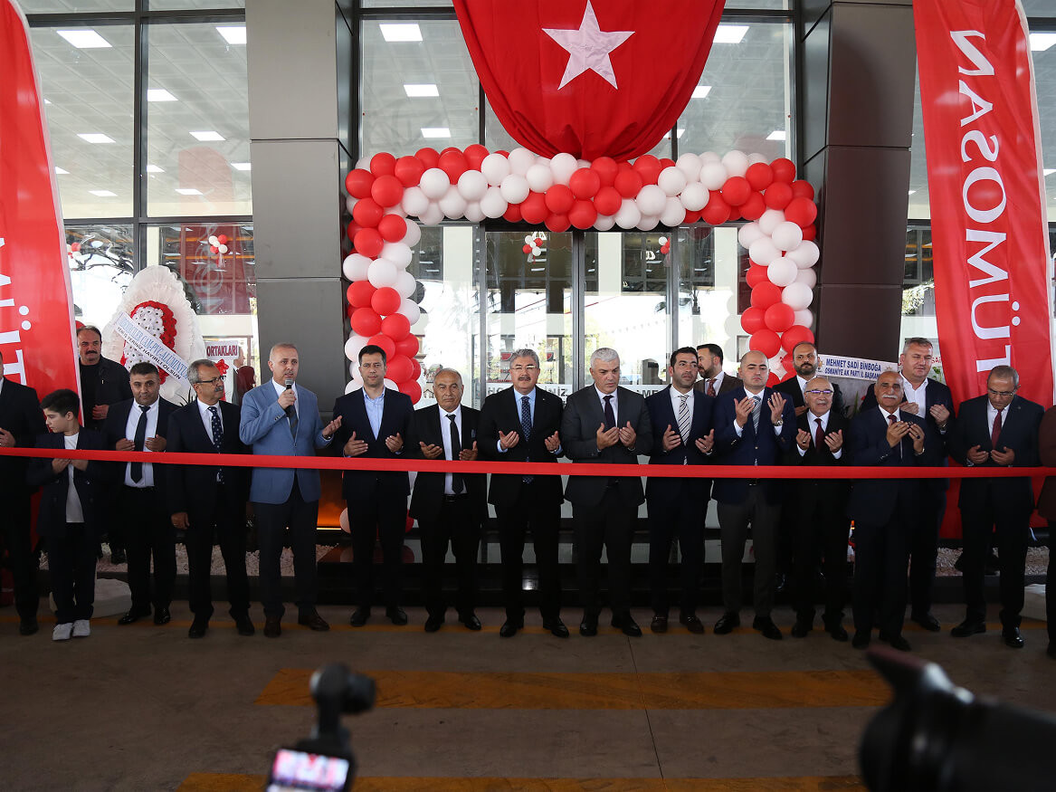 وكيل توموسان بوركلولر أوتوموتيف افتتح صالونه الجديد في عثمانية